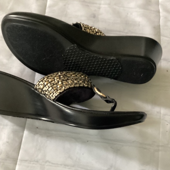 ITALIANA by Italian Shoemakers  SANDALS ( Size: 11) Color::Golden Beige) - Picture 5 of 7